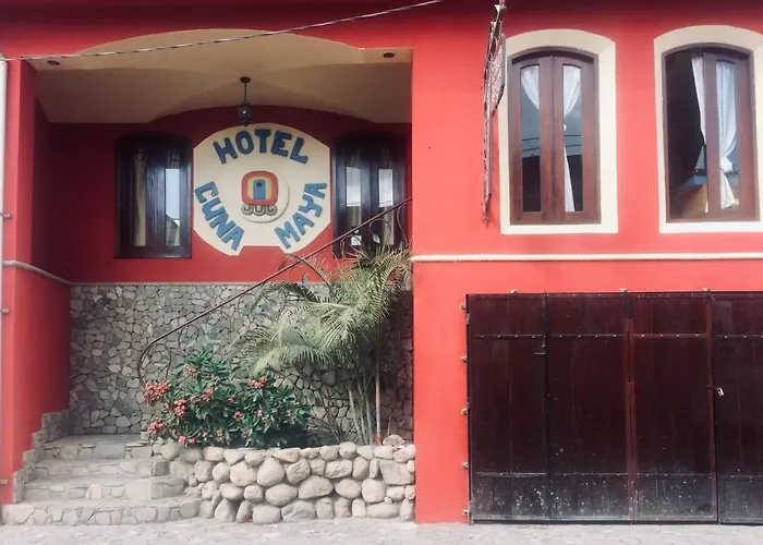 Hotel Cuna Maya B Y B